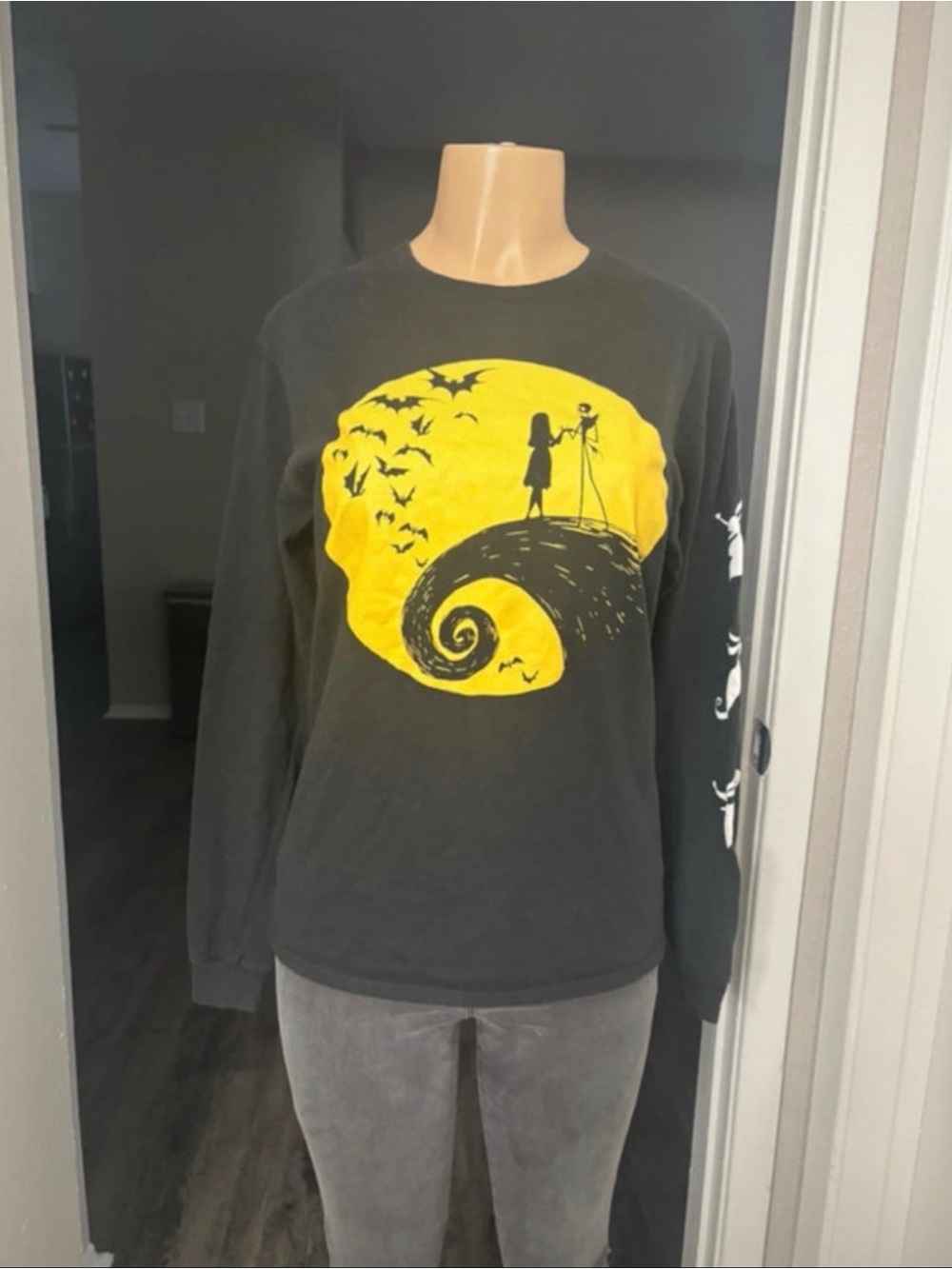 Nightmare before Christmas black long sleeve Size medium